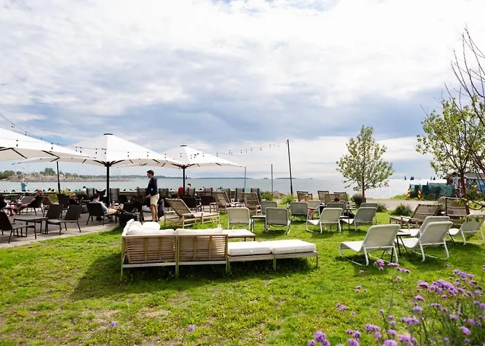 Vintage Modern By Sea - Eiranranta *